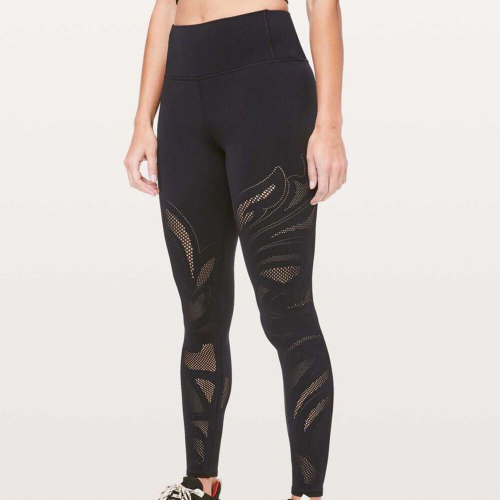 Lululemon Reveal Tight En Avante 26” Mesh Lasercut Black 4